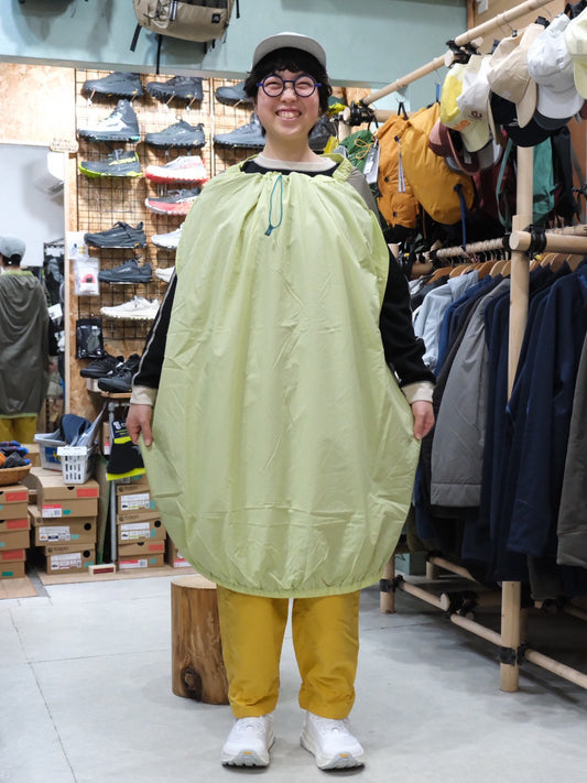 オクタのアグラスカート(あぐらをかけるマルチ防寒具)【SANKAKU STAND×AXESQUIN】