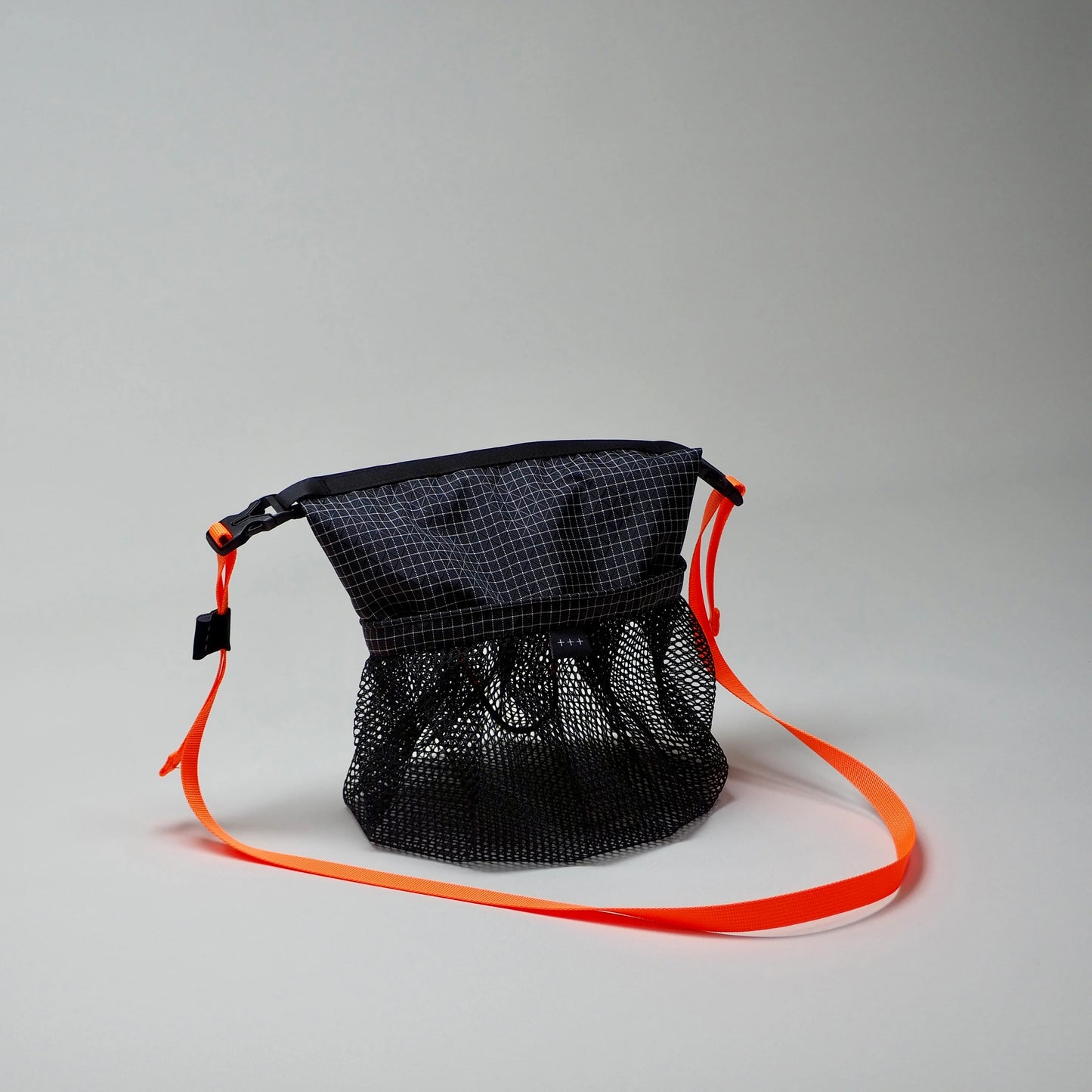 The Future(自立するメッシュサコッシュ&スタッフサック)【Light sewing machine】