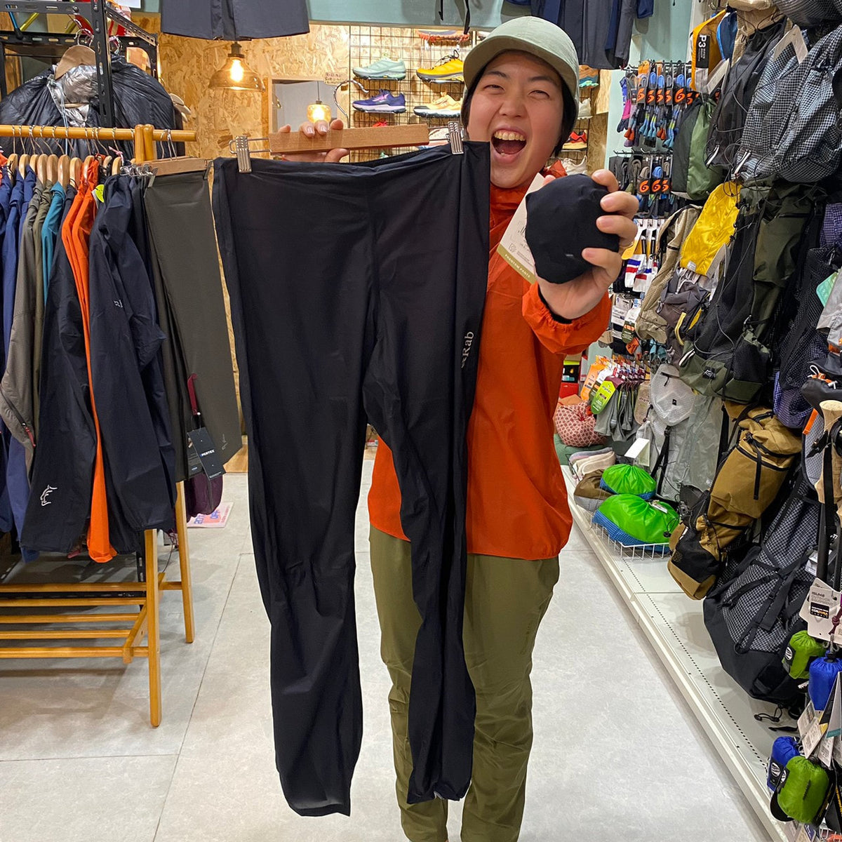 Phantom Pants(超軽量84g/レインパンツ)【Rab】