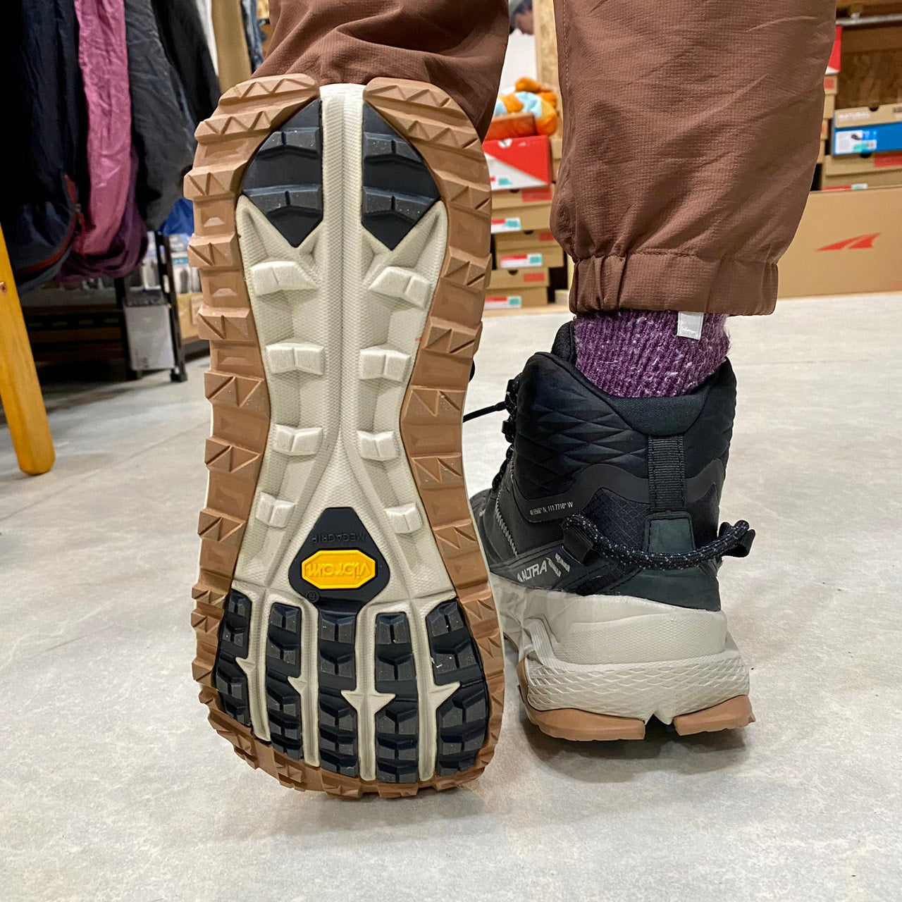 OLYMPUS 5 HIKE MID GTX M'S(完全防水ミドルカット)【ALTRA】★旧モデルの為20%OFF
