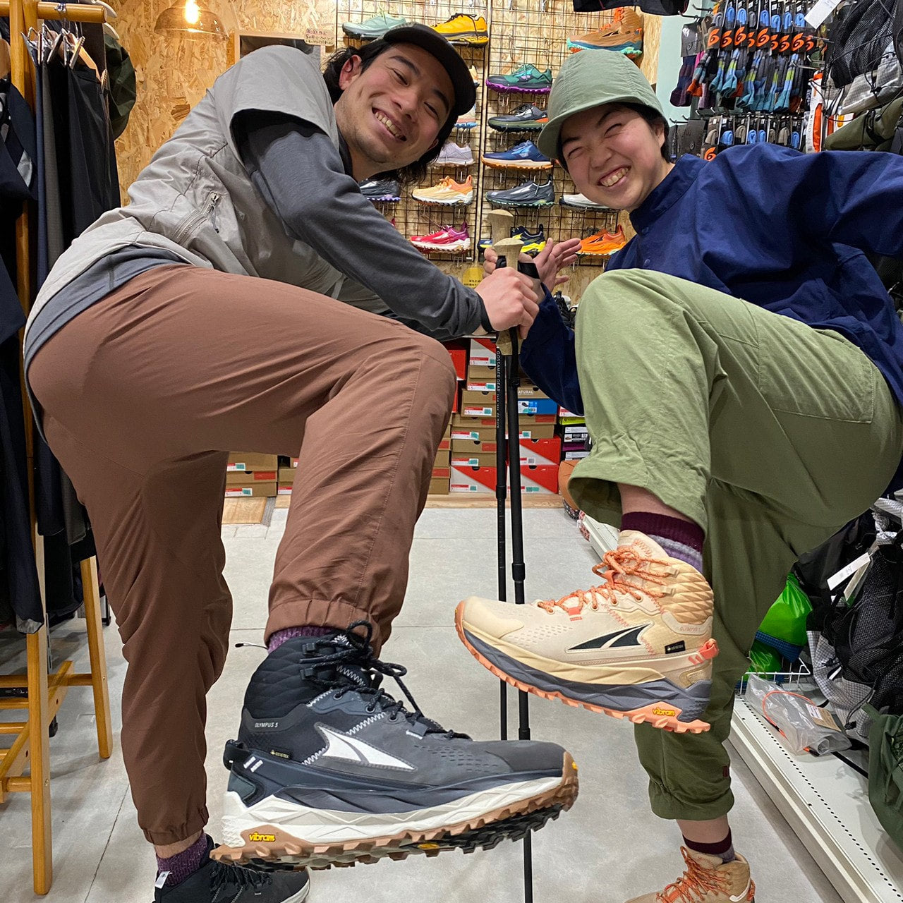 OLYMPUS 5 HIKE MID GTX W'S (完全防水ミドルカット)【ALTRA】★旧モデルの為20%OFF