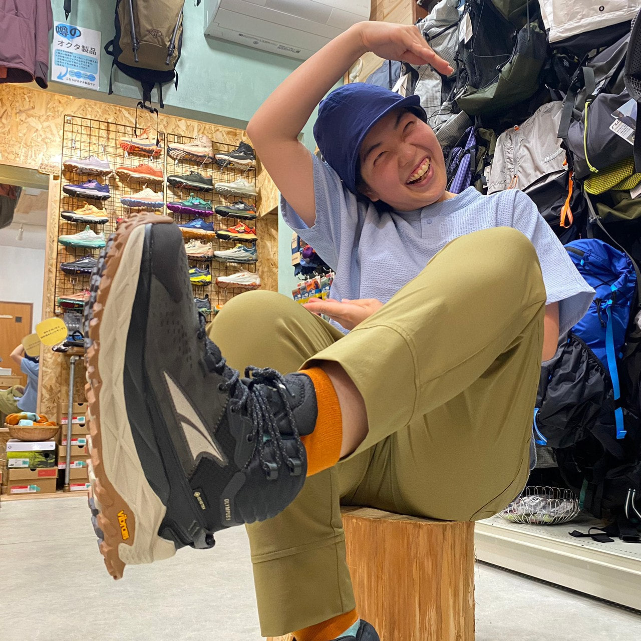OLYMPUS 5 HIKE MID GTX W'S (完全防水ミドルカット)【ALTRA】★旧モデルの為20%OFF