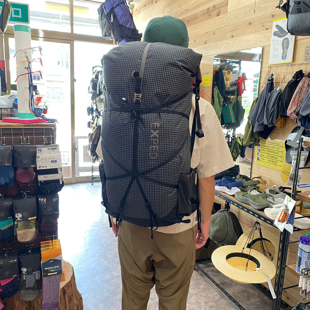 Lightning 45(耐荷重24kgの超軽量バックパック/背面長も微調整可能)【EXPED】