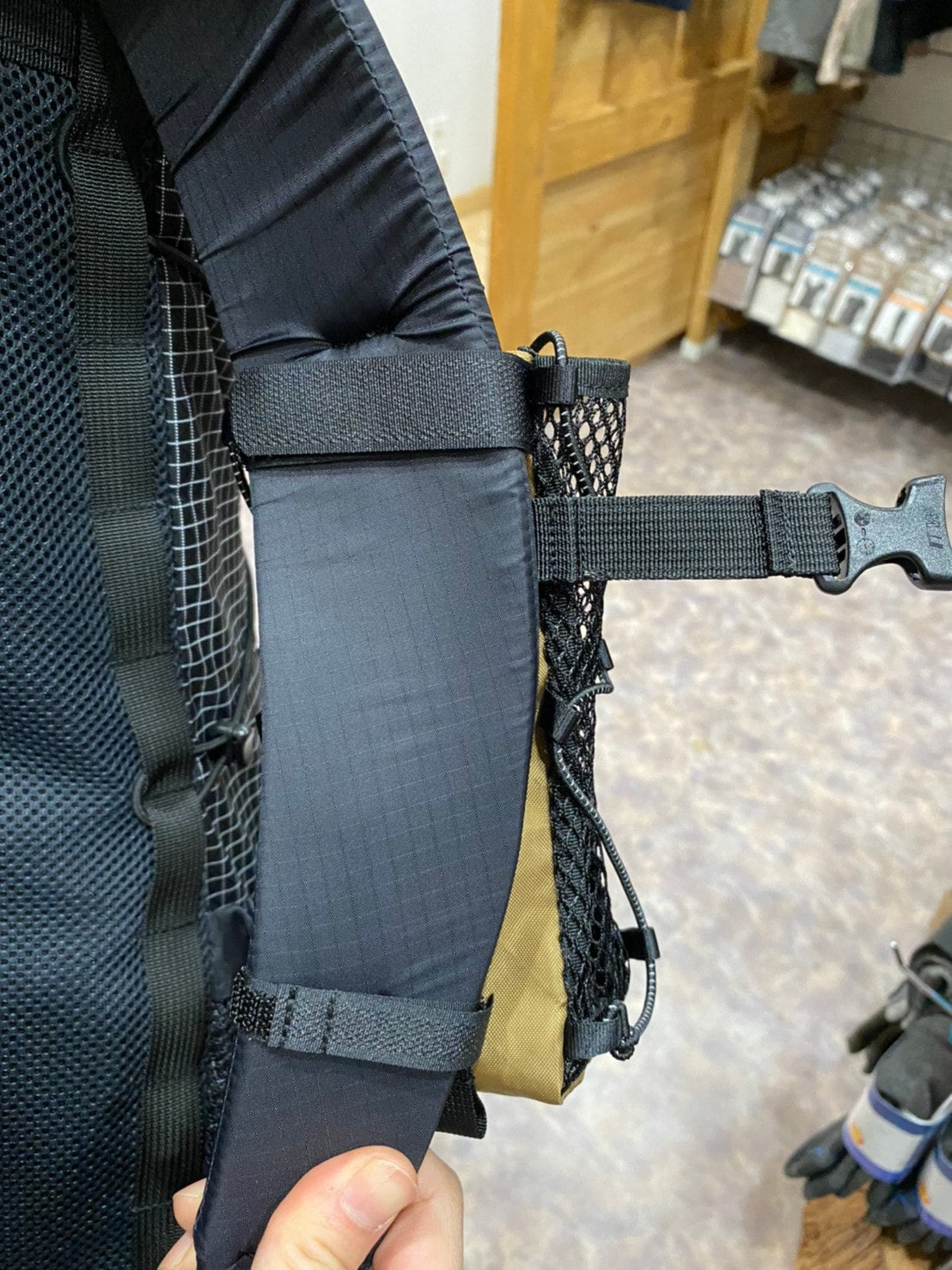 Bottle Holder(軽量メッシュのブレにくいボトルホルダー)【Shelt】