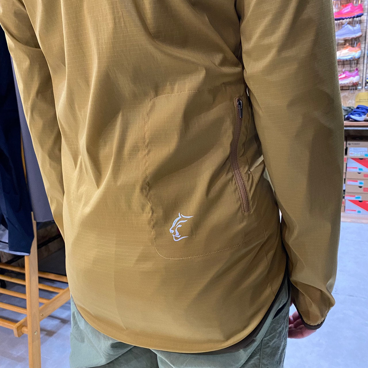 WS Wind River Hoody(蒸れにくいウインドシェル/ストレッチ/撥水/軽量)【Teton Bros.】