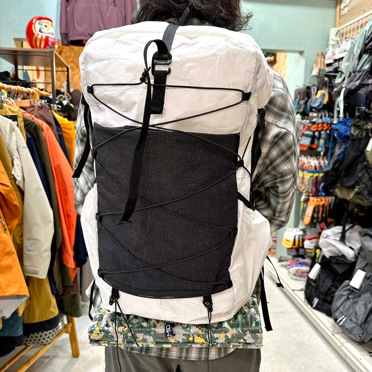 GRAMLESS PACK ULTRA 35L(超軽量340g/耐荷重12kg/日帰り~テント泊・雪山でもOK))【LITEWAY】