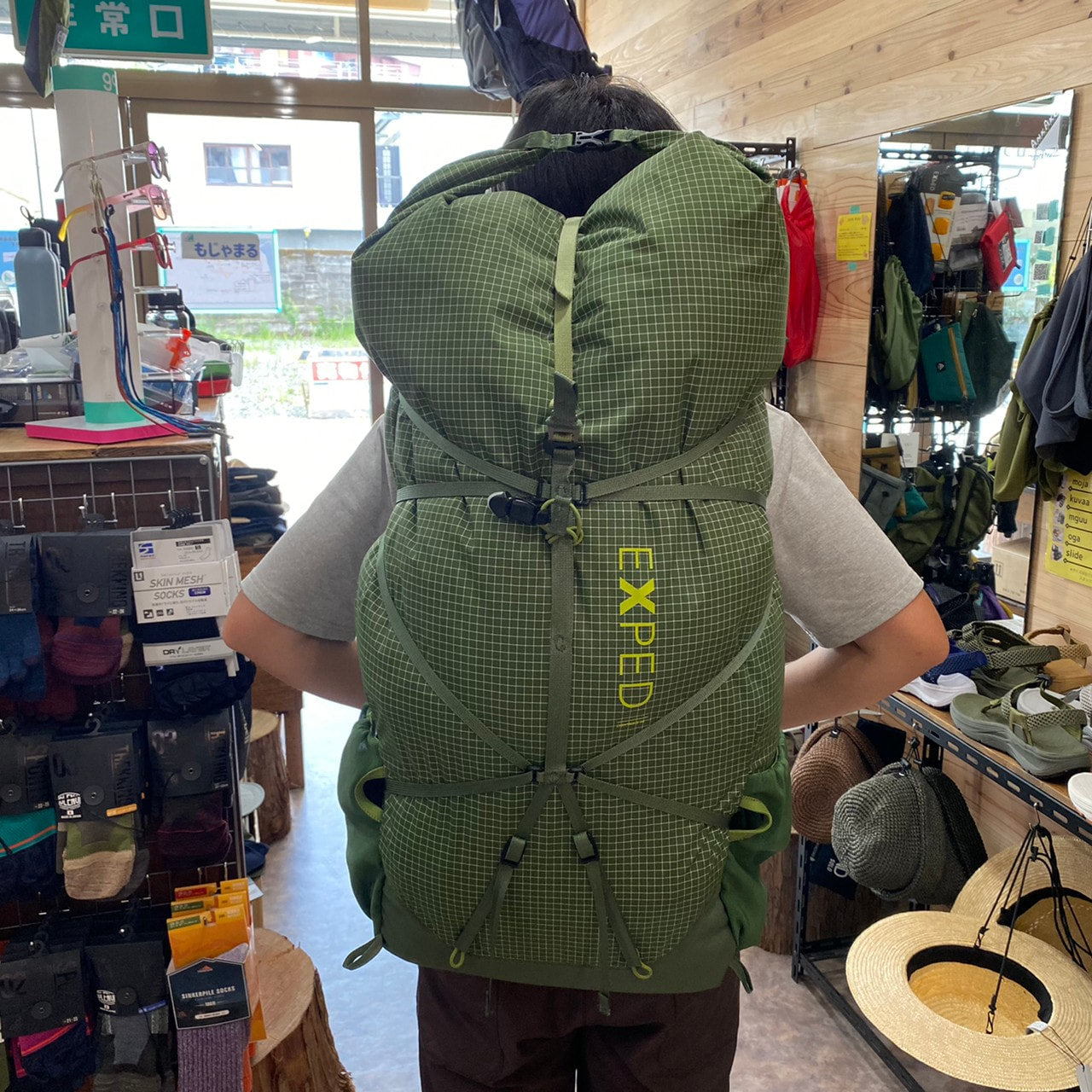 Lightning 45(耐荷重24kgの超軽量バックパック/背面長も微調整可能)【EXPED】