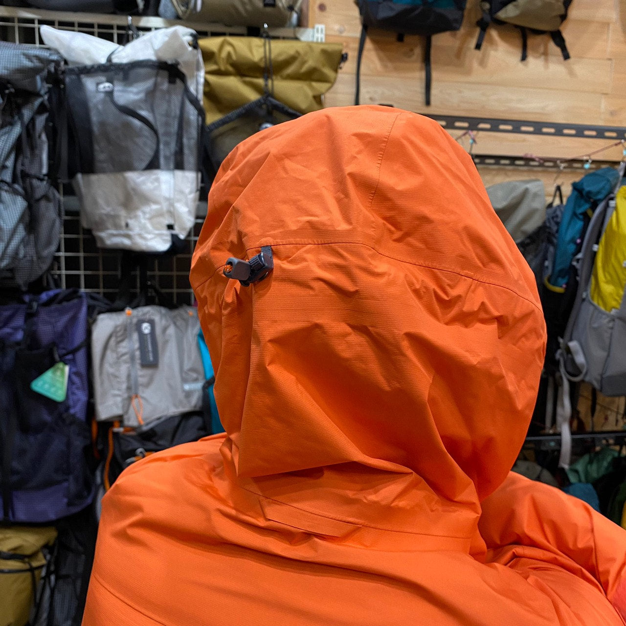 FALKETIND GORE PACLITE JACKET WOMENS(GORE-TEX/軽量222g/多機能レインジャケット)【NORRONA】