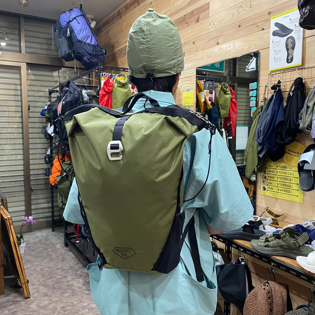 BUDDY 16(日帰り登山用バックパック)【PAAGO WORKS】