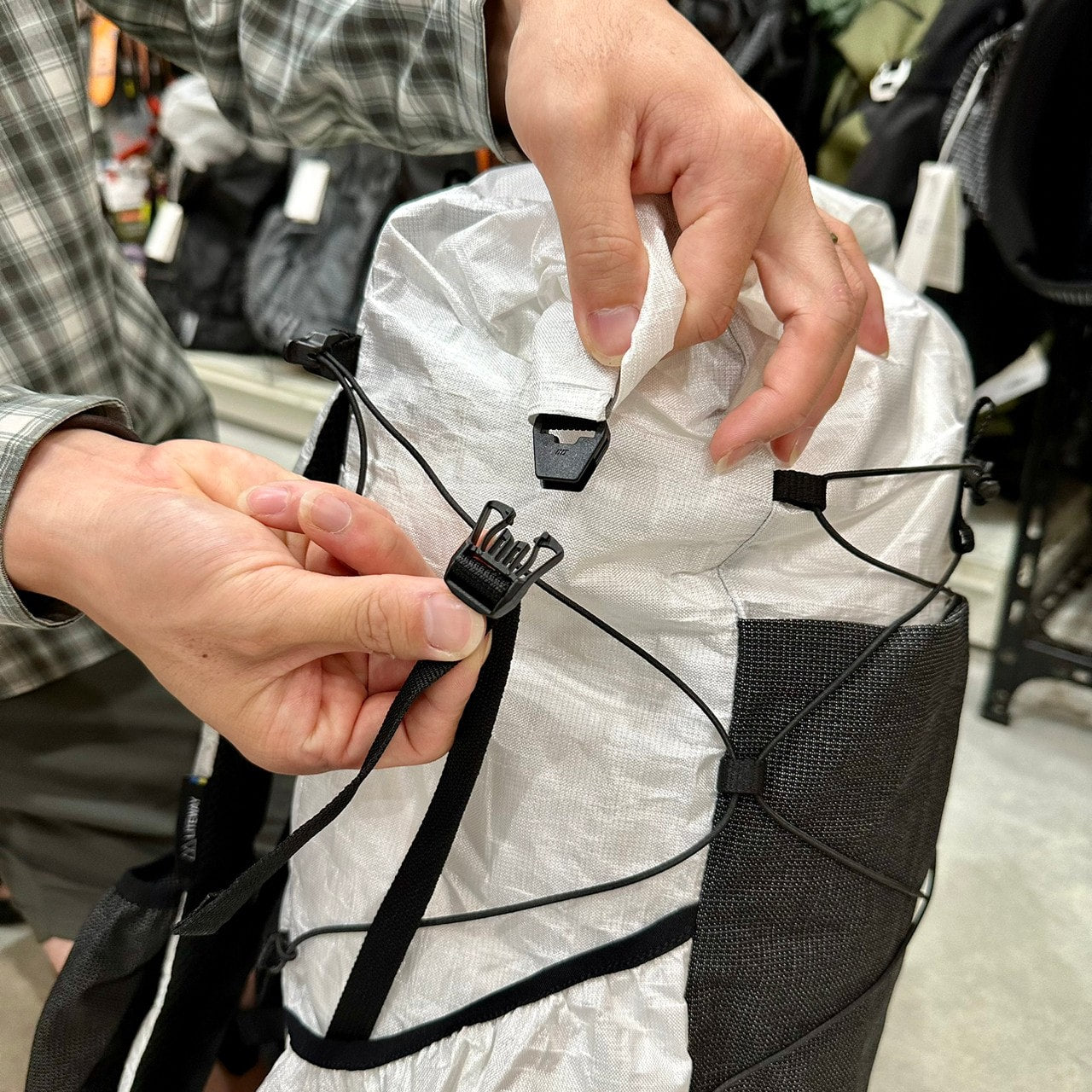 GRAMLESS PACK ULTRA 35L(超軽量340g/耐荷重12kg/日帰り~テント泊・雪山でもOK))【LITEWAY】