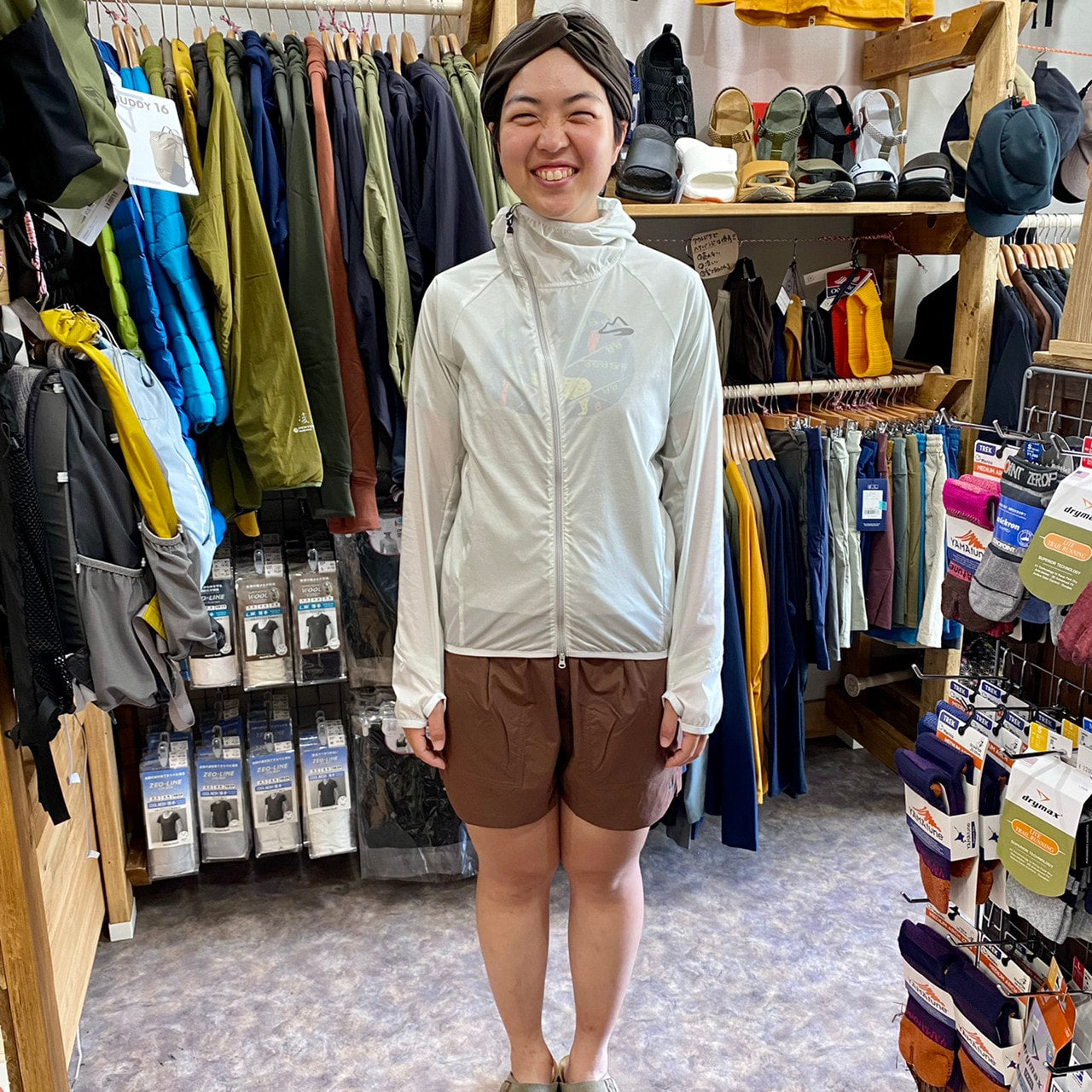 Onion Hoody(ベンチレーション付きの斜めジッパーのウインドシェル)【milestone】