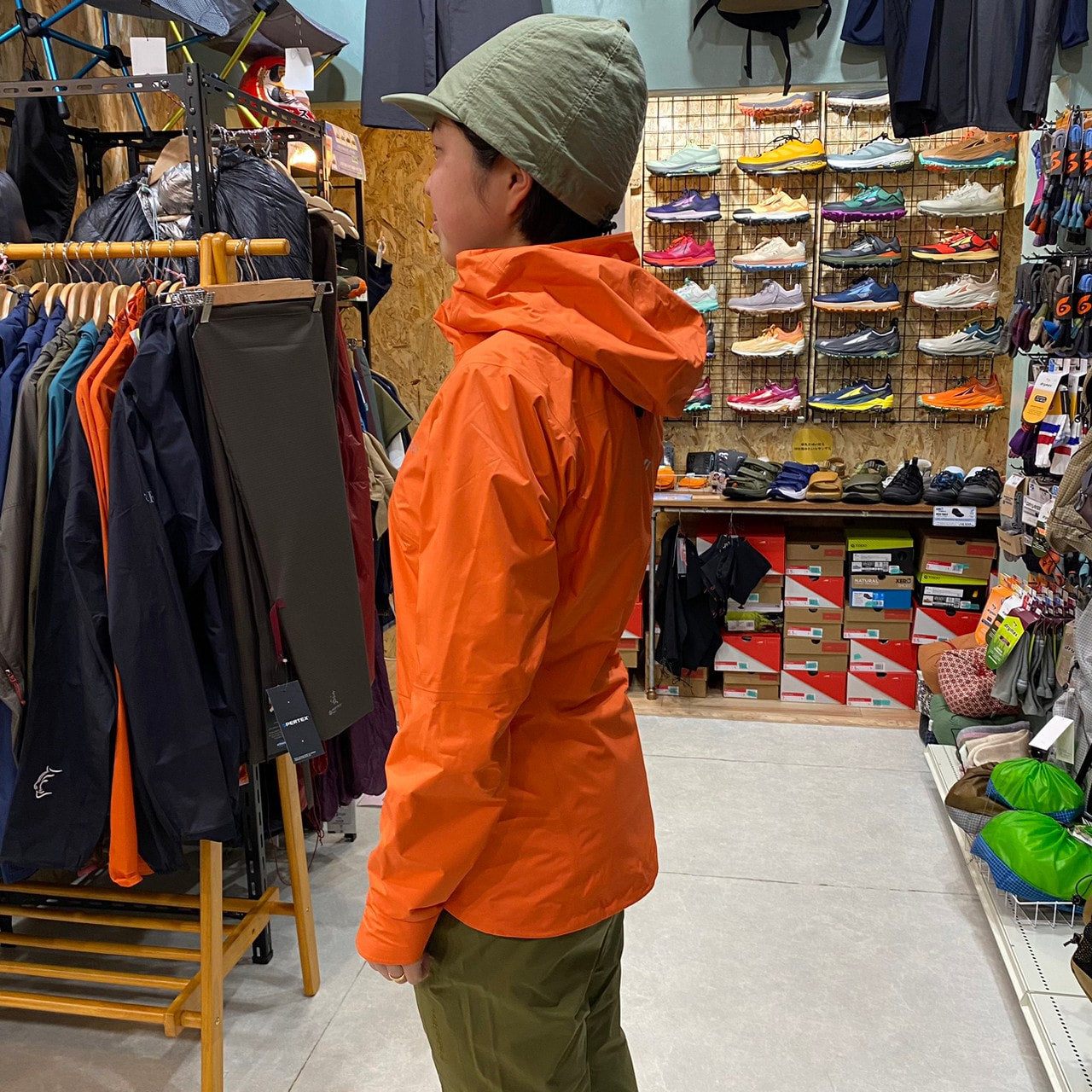 FALKETIND GORE PACLITE JACKET WOMENS(GORE-TEX/軽量222g/多機能レインジャケット)【NORRONA】