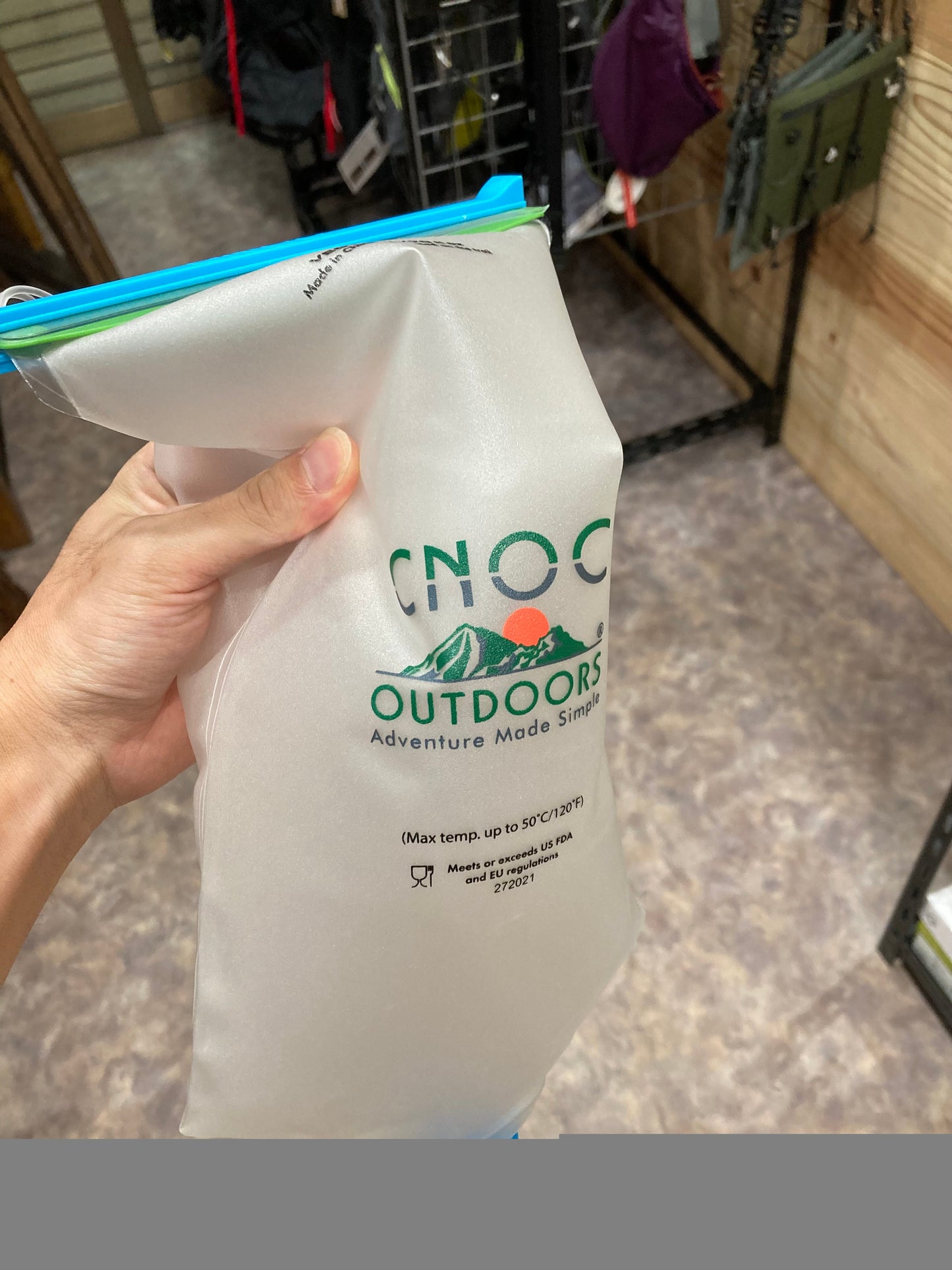 Vecto 2L ウォーターパック(上部が開くので洗いやすい)【CNOC】