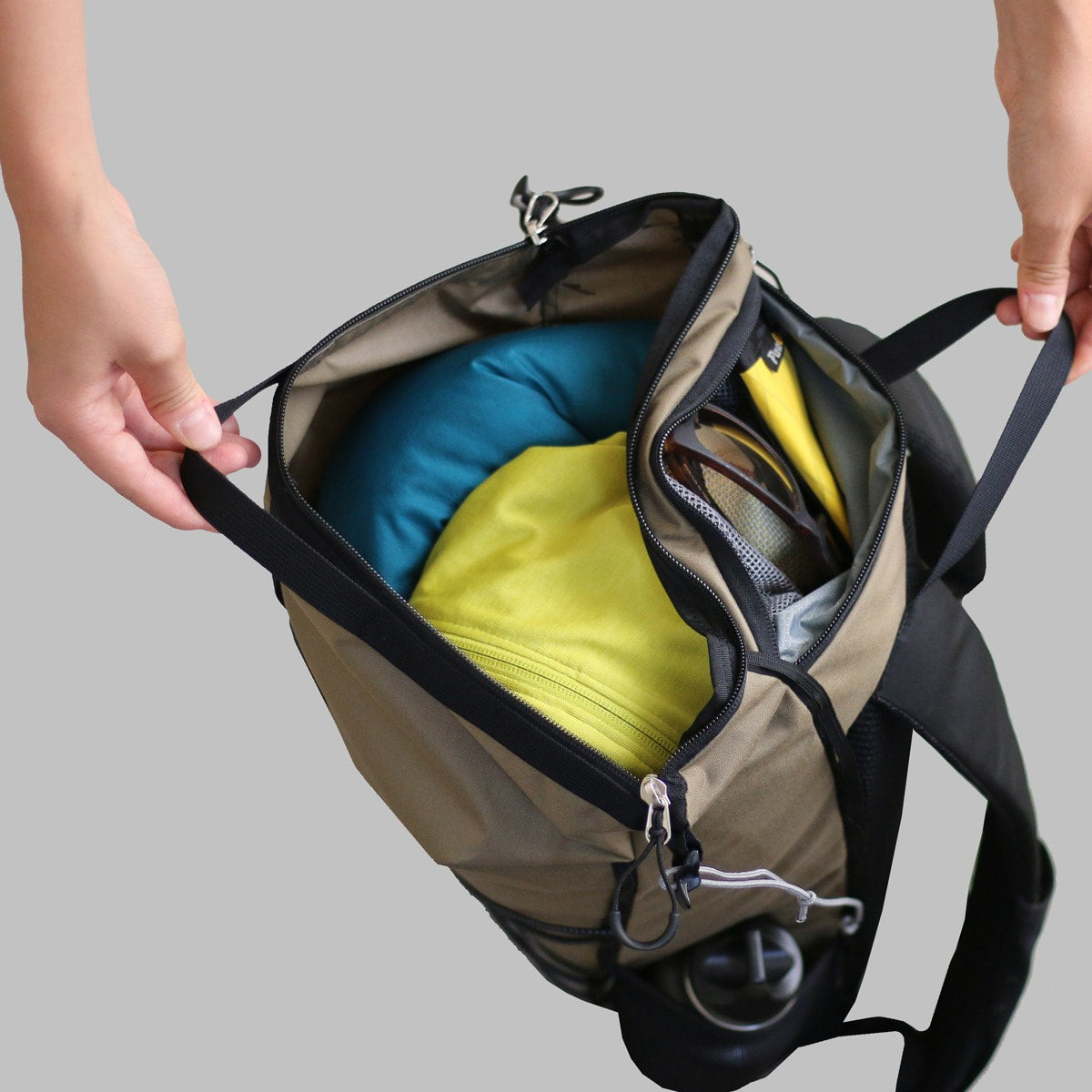 BUDDY 16(日帰り登山用バックパック)【PAAGO WORKS】