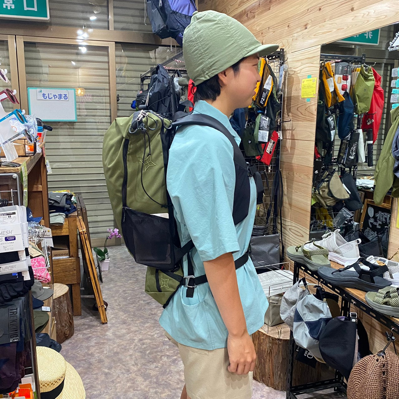 BUDDY 16(日帰り登山用バックパック)【PAAGO WORKS】
