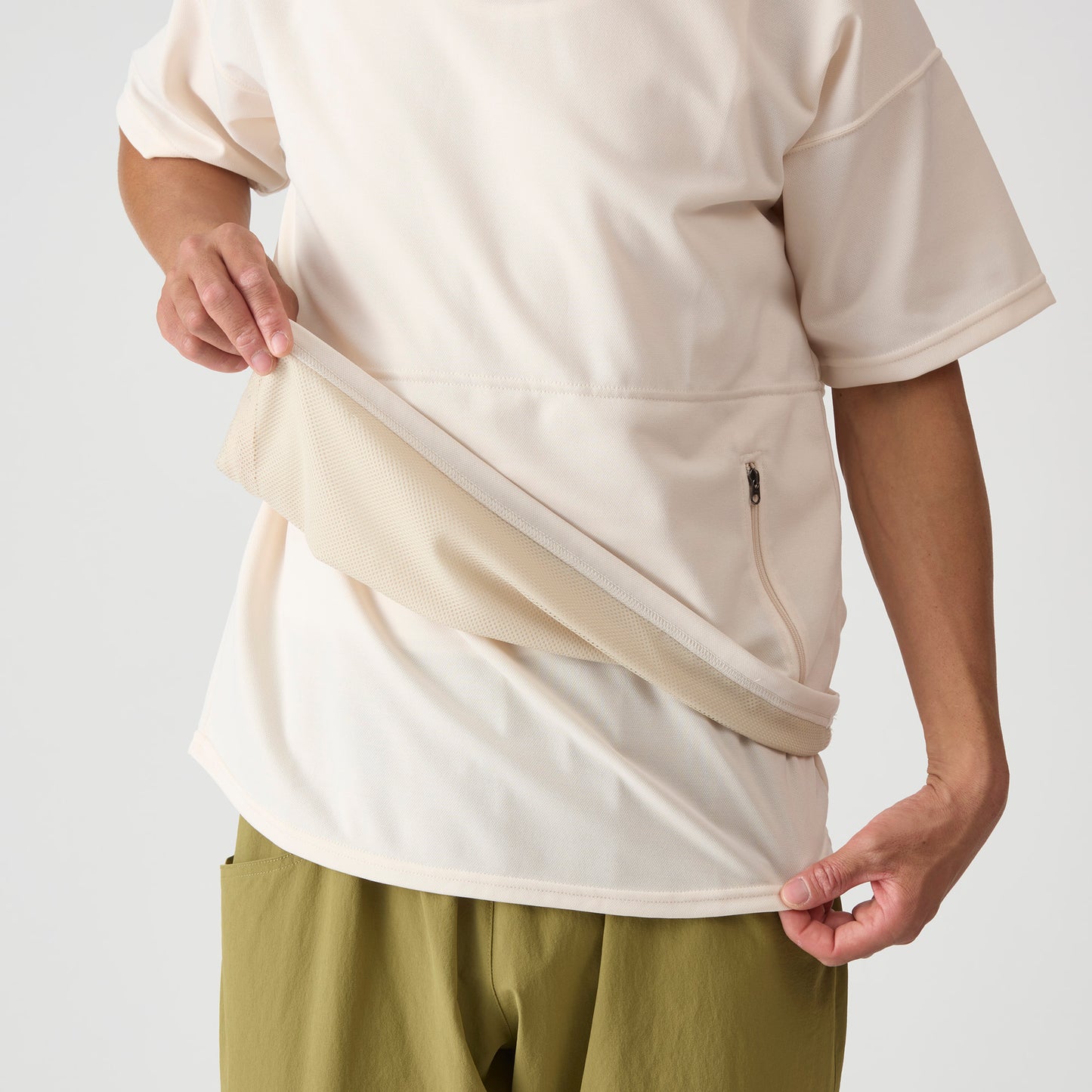 Haramaki SS Tee（汗をかくとお腹が冷えてしまう方におすすめ/腹巻付きウールT）【AXESQUIN】