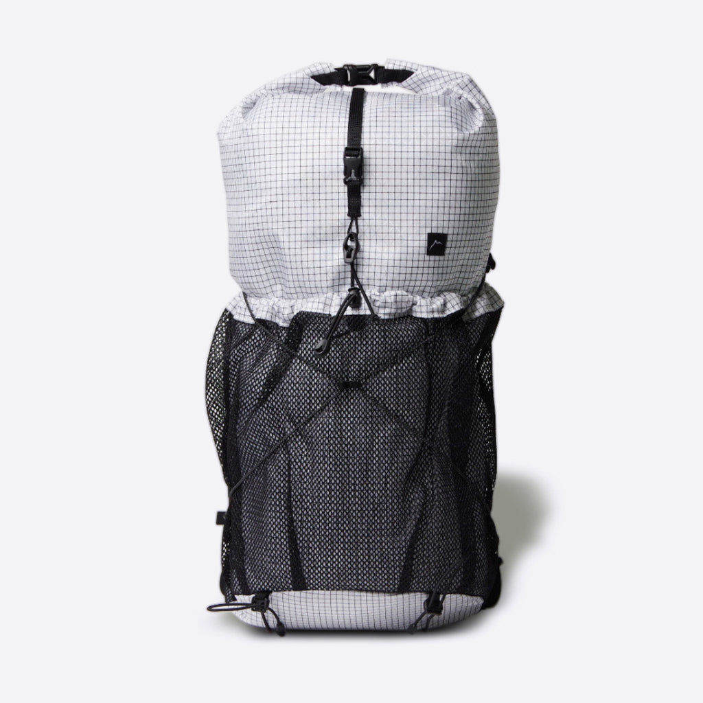 CAYL バックパック　シルバー　GAYA Gaya Roll Top B-Grid Mesh（日帰り登山にちょうどいい／メッシュ