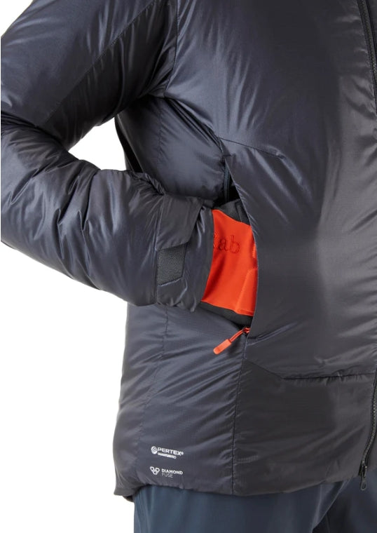 Generator Alpine Jacket（最もあたたかいインシュレーション）【Rab】