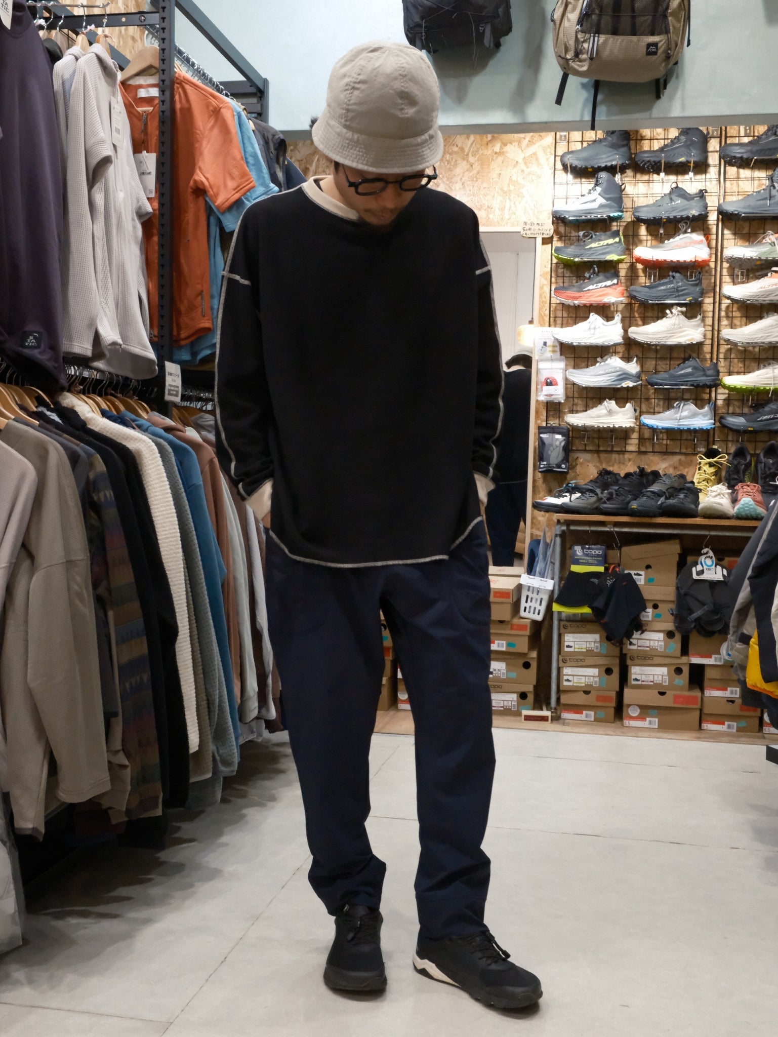 ダブルフェイスのソフトシェルパンツ（防風性◎程よい厚さのストレッチ