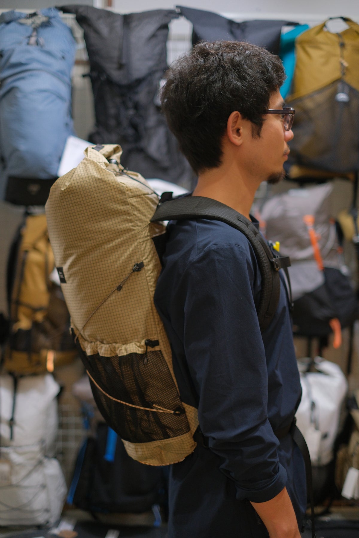 Mari Roll Top B-Grid（27-32L / 縦に開くジッパーから中に簡単アクセス可能）【CAYL】