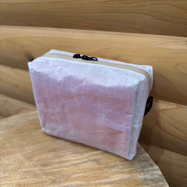 Midi Pouch／DCF（DCF素材の軽量・自立ポーチ）【Shelt】
