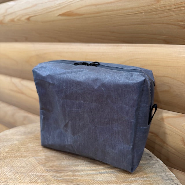 Midi Pouch／DCF（DCF素材の軽量・自立ポーチ）【Shelt】