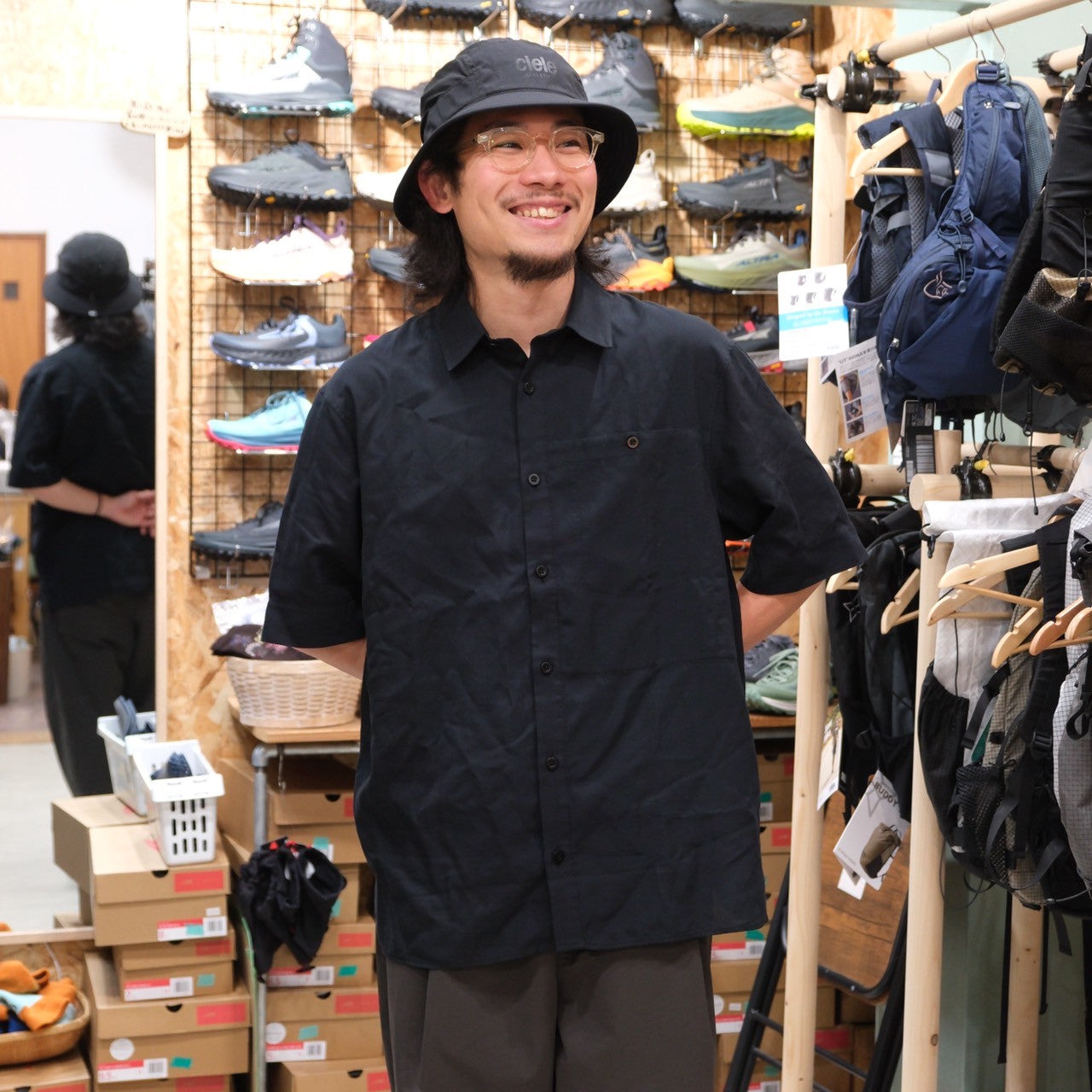 Ms Tree Shortsleeve Shirt（肌触り◎／日常から山まで万能な半袖シャツ）【HOUDINI】