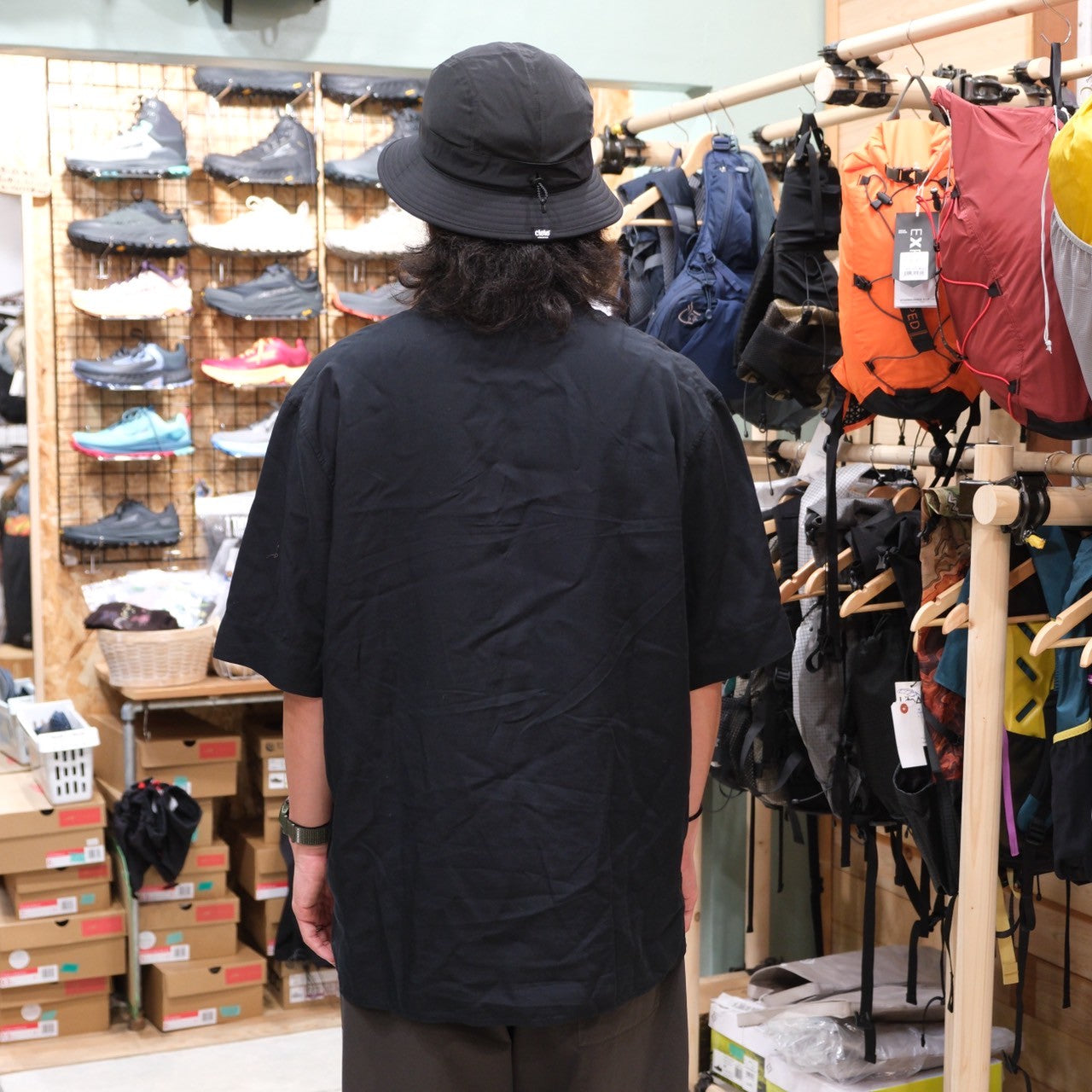 Ms Tree Shortsleeve Shirt（肌触り◎／日常から山まで万能な半袖シャツ）【HOUDINI】