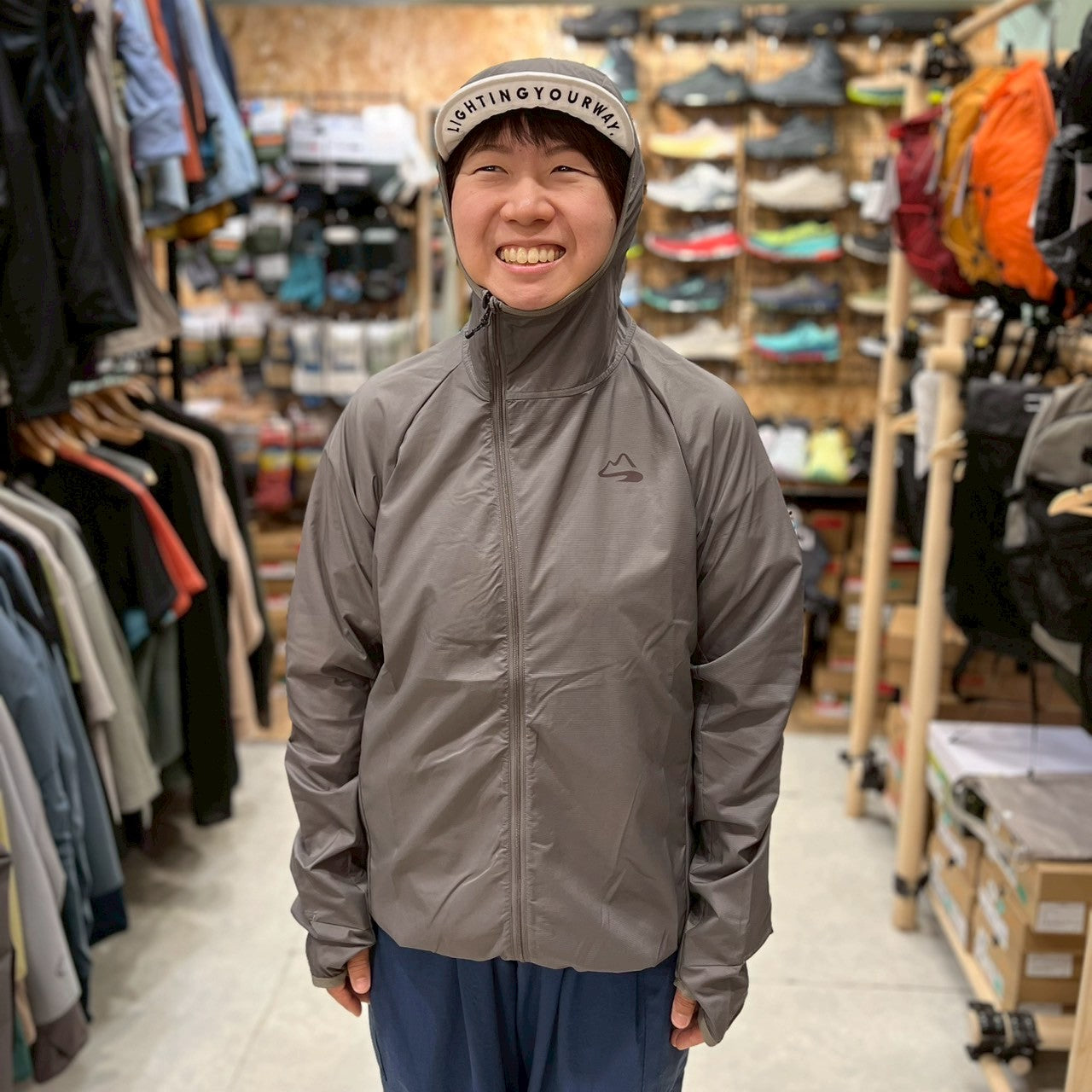 Onion Hoody（ベンチレーション付きの斜めジッパーのウインドシェル）【milestone】