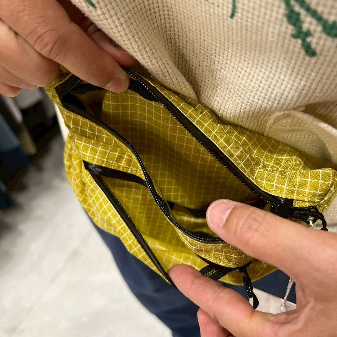 Grid Fanny （身の回り品がしっかり入る／コンパクトなウエストバッグ
