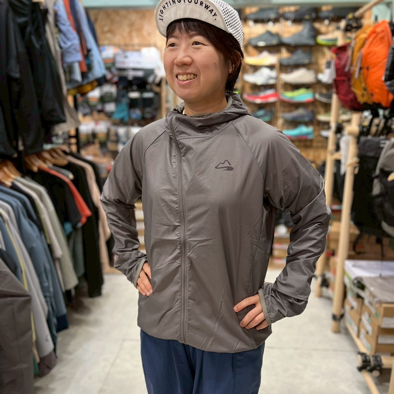 Onion Hoody（ベンチレーション付きの斜めジッパーのウインドシェル）【milestone】