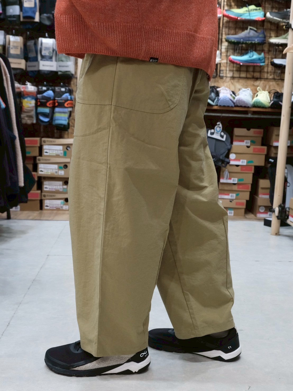 ヴィンテージナイロンのカーブパンツ【AXESQUIN ELEMENTS】