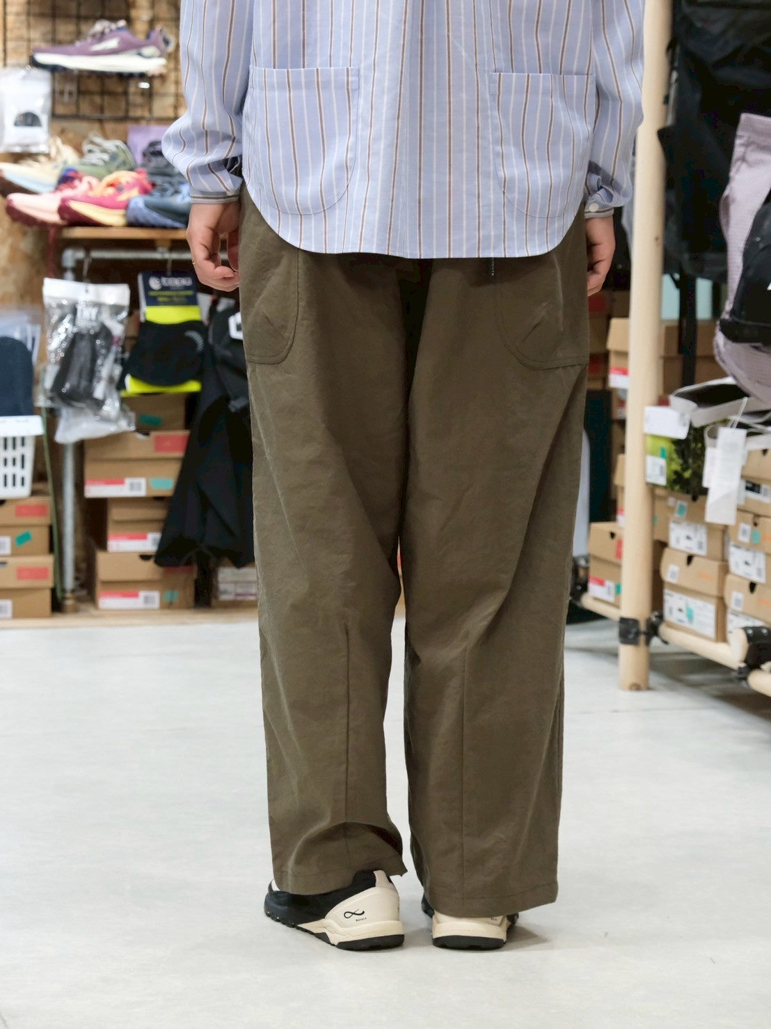 ヴィンテージナイロンのカーブパンツ【AXESQUIN ELEMENTS】