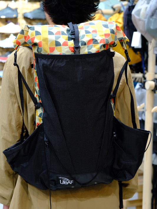 PRINTED DYNEEMA 20L CURVE FRAMELESS（防水／軽量／耐久性◎／ダイニーマフレームレスバックパック）【LiteAF】