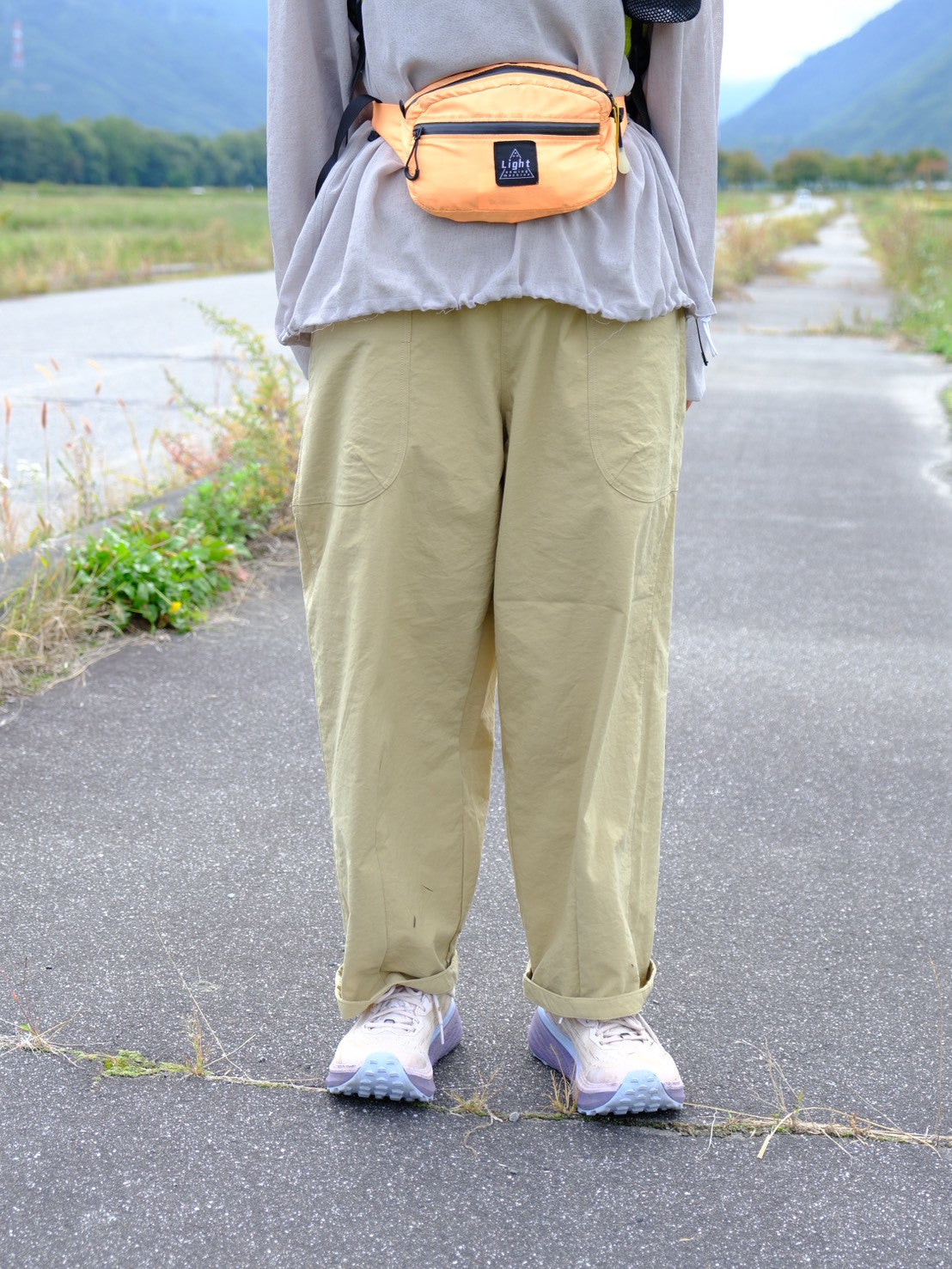 ヴィンテージナイロンのカーブパンツ【AXESQUIN ELEMENTS】