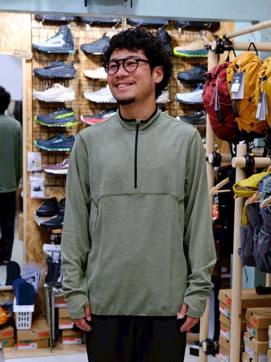 Live Wool Mix Half Zip（メリノウール・吸湿速乾・サムホール）【CAYL】