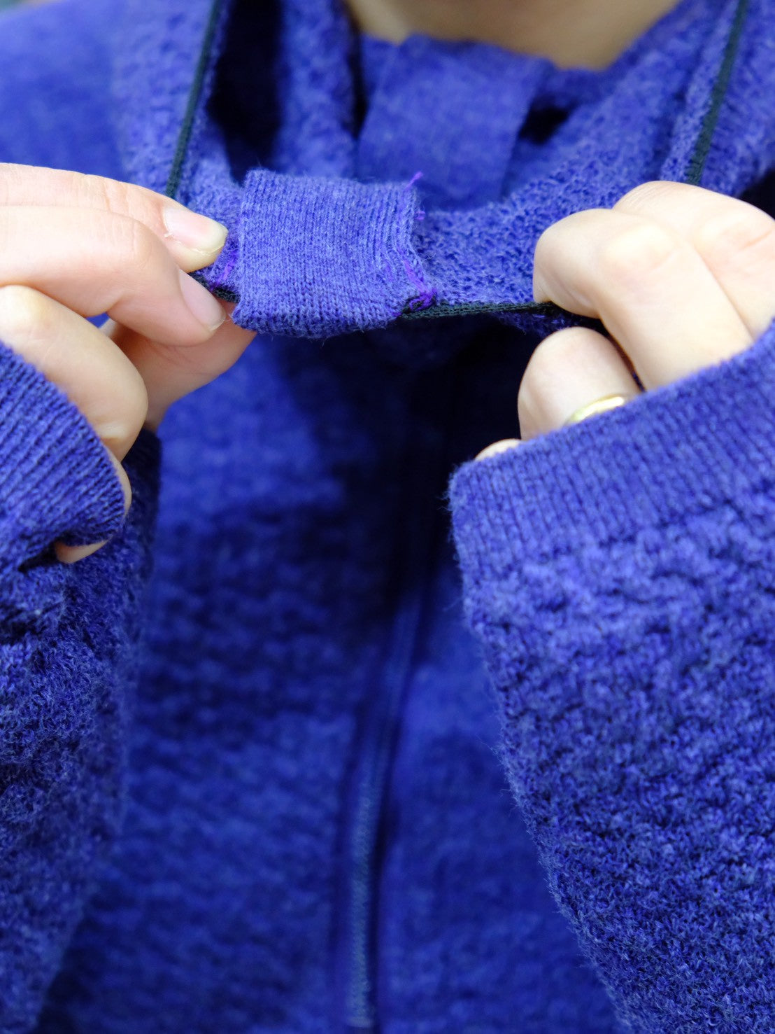 WUNDERWEAR シームレスハーフジップフーディー（メリノ70％ / ポリ30％のバラクラバフード付きウェア）【BRING】