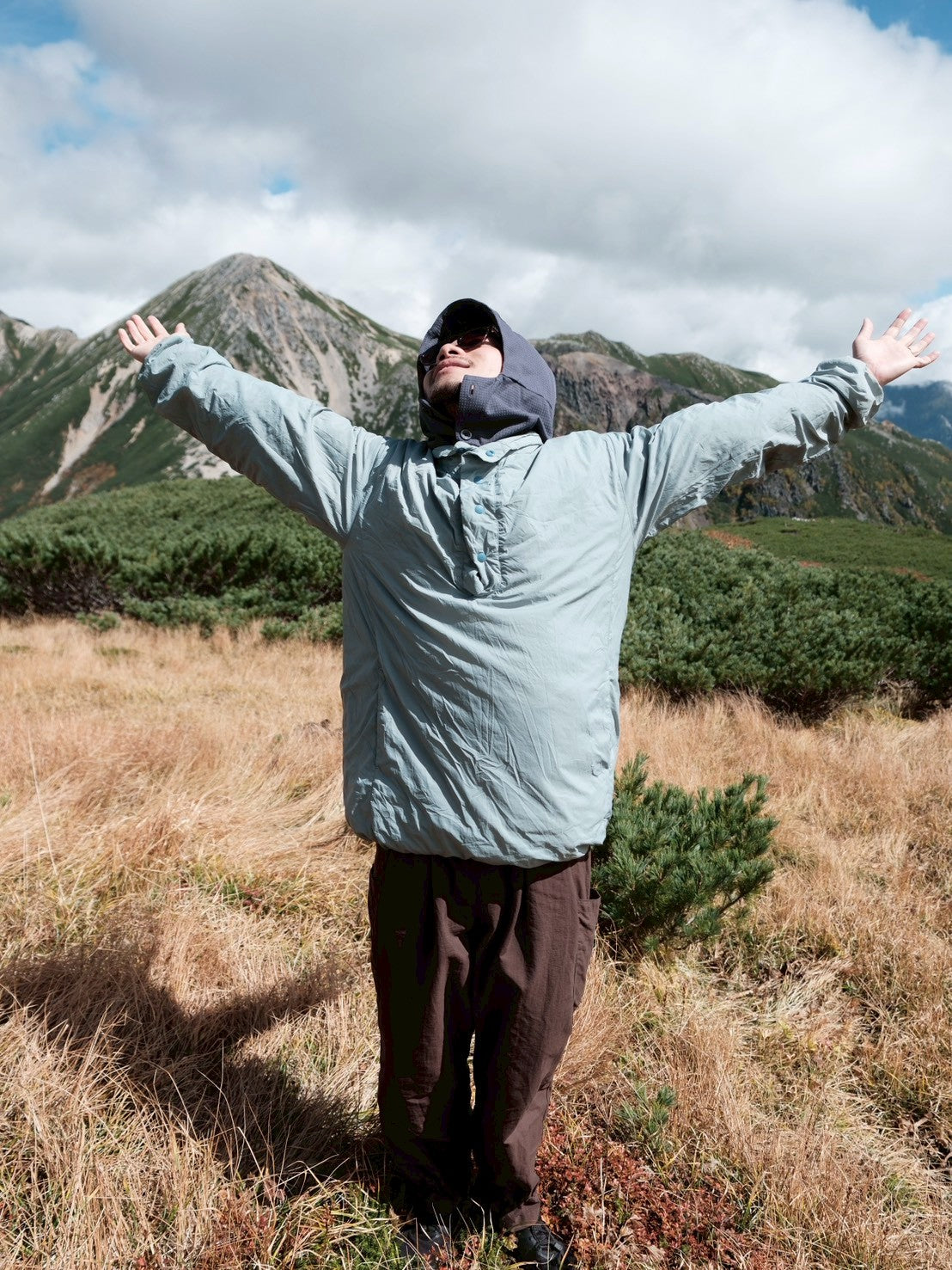 WOW！Jacket【SANKAKU STAND × AXESQUIN】