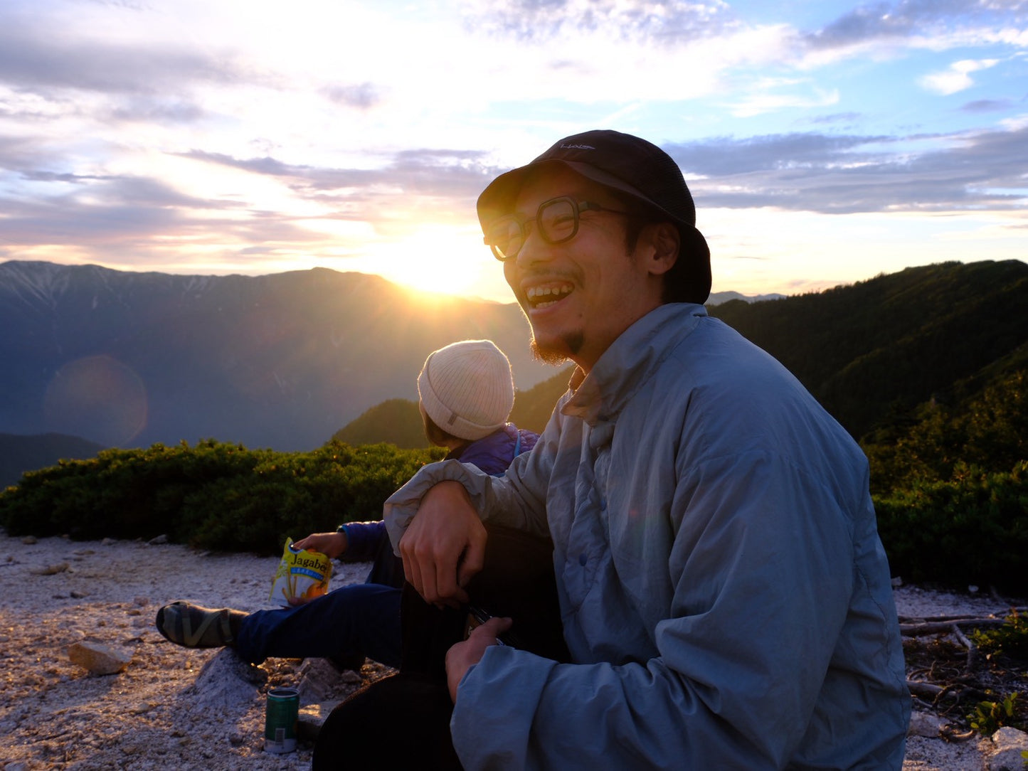 WOW！Jacket【SANKAKU STAND × AXESQUIN】