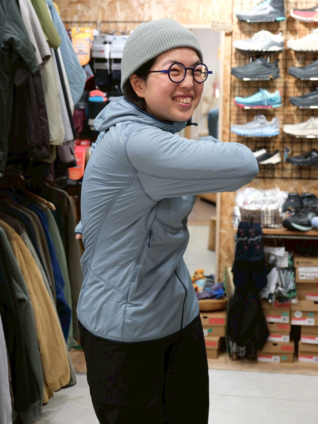 Evolute Hoody W's（断熱・通気・ストレッチ・吸汗速乾・軽量）【Rab】