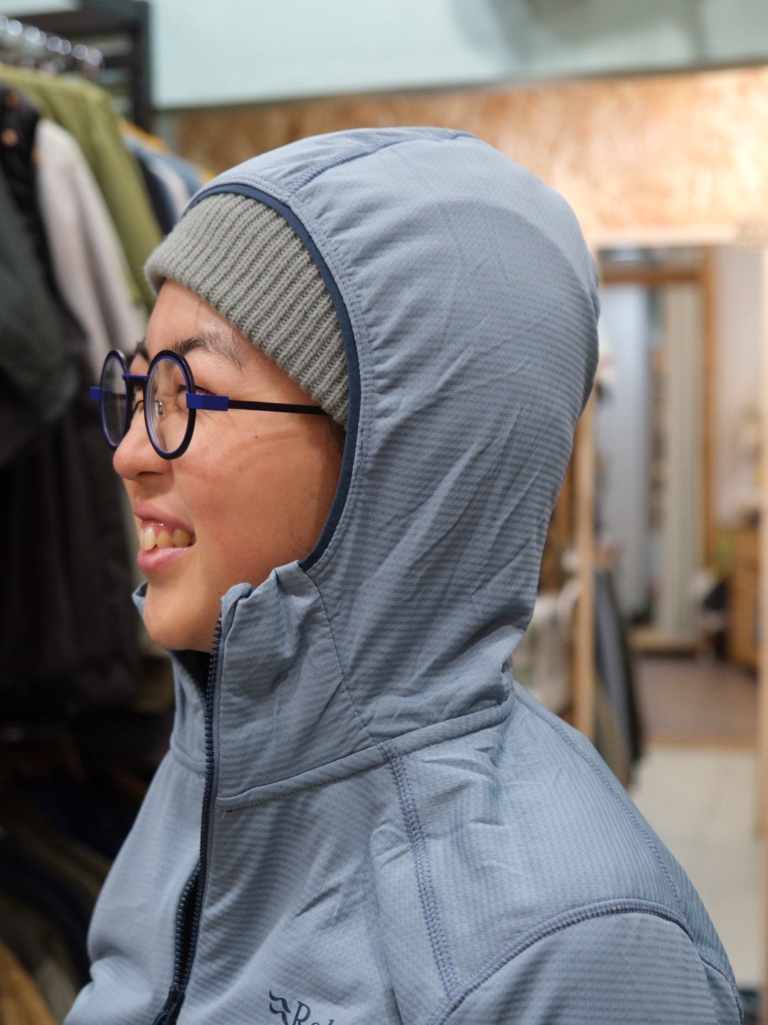 Evolute Hoody W's（断熱・通気・ストレッチ・吸汗速乾・軽量）【Rab】