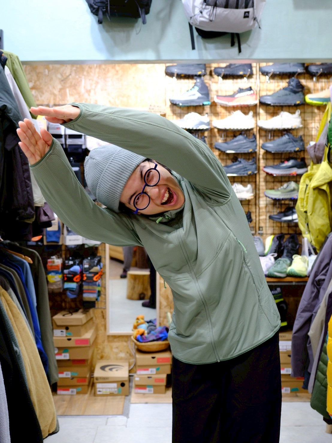 Evolute Hoody W's（断熱・通気・ストレッチ・吸汗速乾・軽量）【Rab】