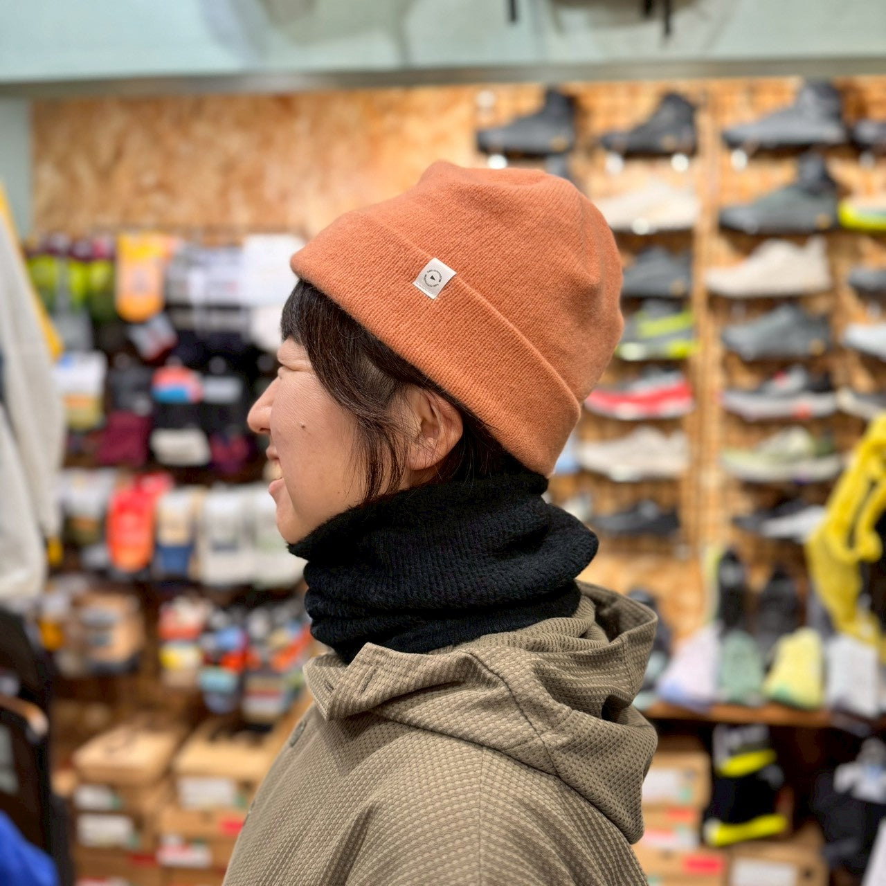 Lykan Neck Gaiter（蒸れにくい／ソフトな肌触りのネックゲイター）【HOUDINI】