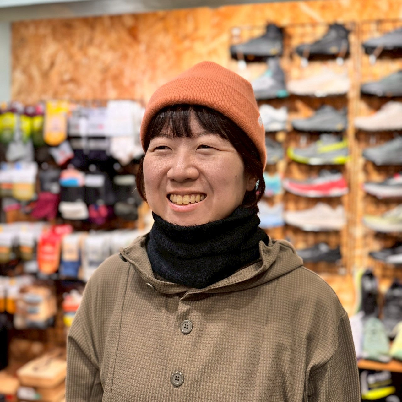 Lykan Neck Gaiter（蒸れにくい／ソフトな肌触りのネックゲイター）【HOUDINI】