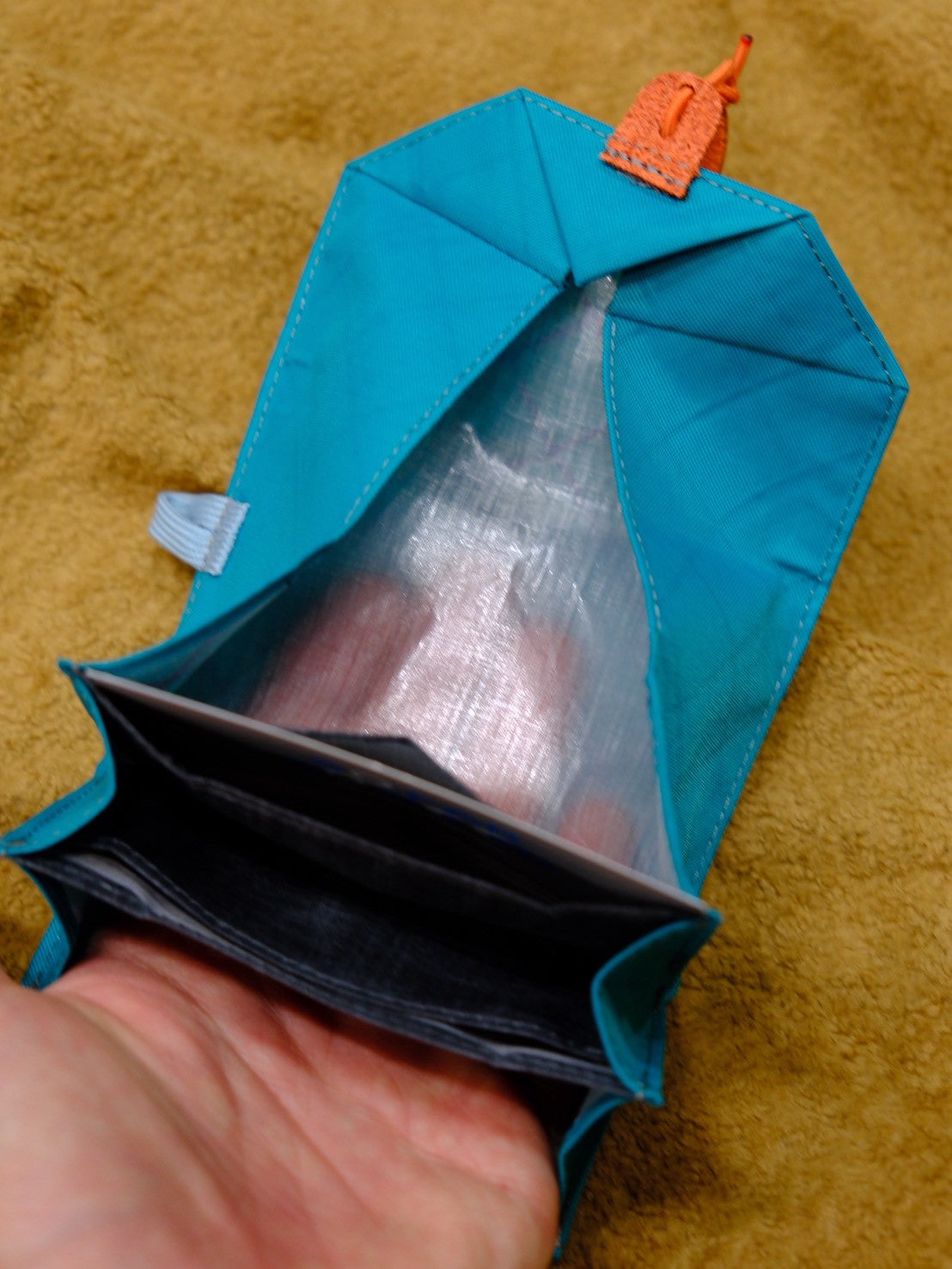 Waltz DX（サンカクスタンド別注ver.／小銭が取り出しやすいコンパクト財布）【SO FAR SO GOOD】