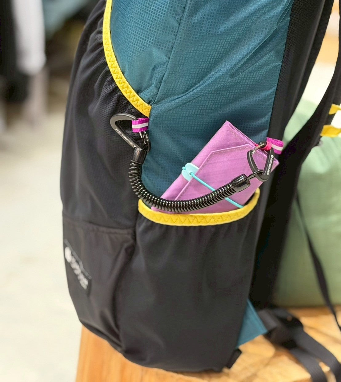 Waltz DX（サンカクスタンド別注ver.／小銭が取り出しやすいコンパクト財布）【SO FAR SO GOOD】