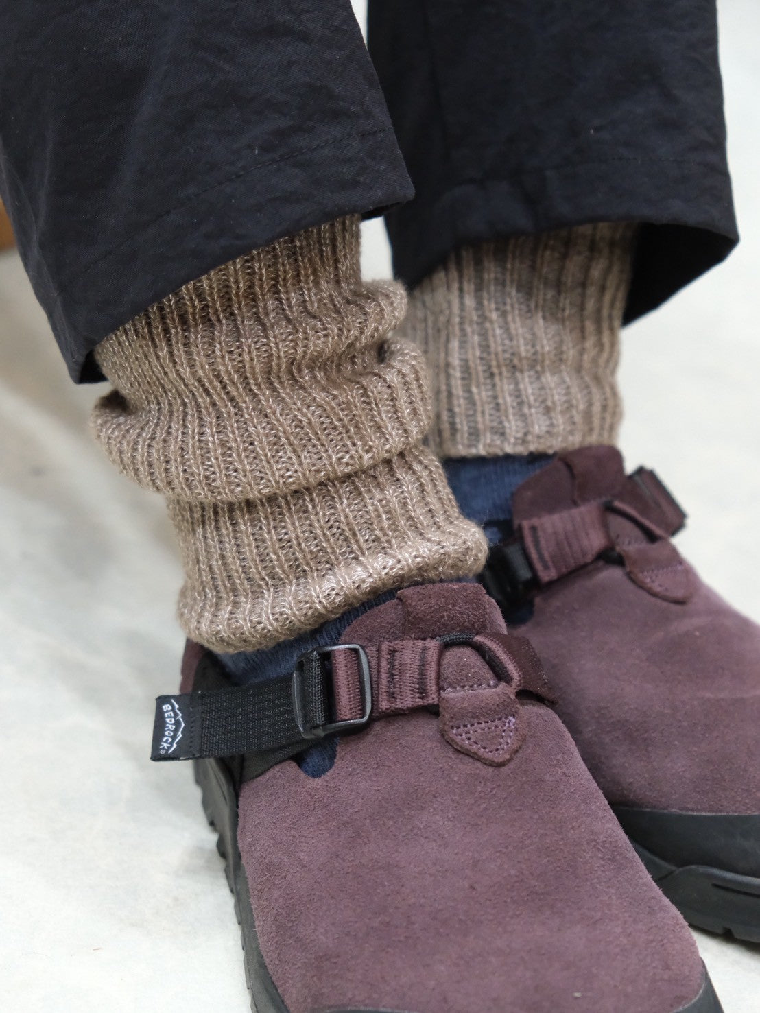 ROAR LEG WARMER【SANKAKU STAND】