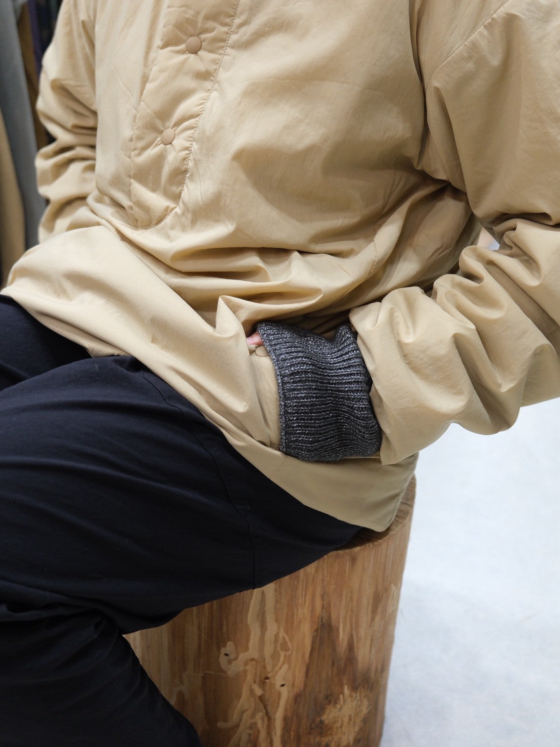 ROAR LEG WARMER【SANKAKU STAND】