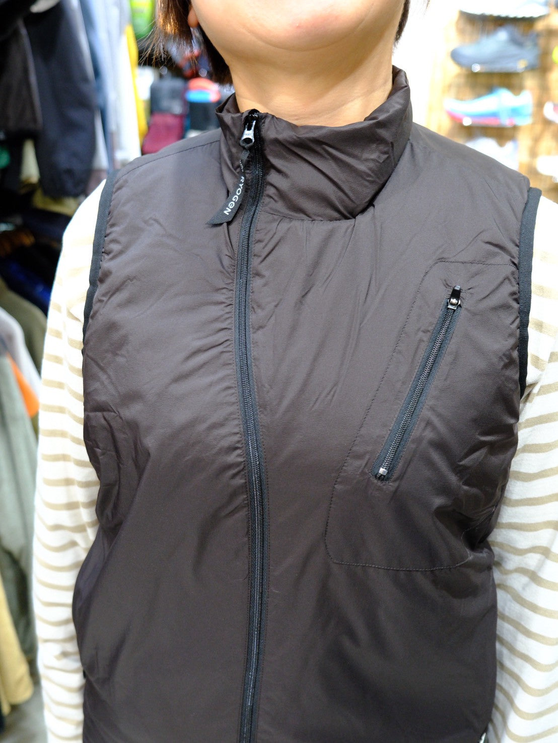 LIT PUFF VEST（軽量／化繊中綿ベスト）【RYOGEN】