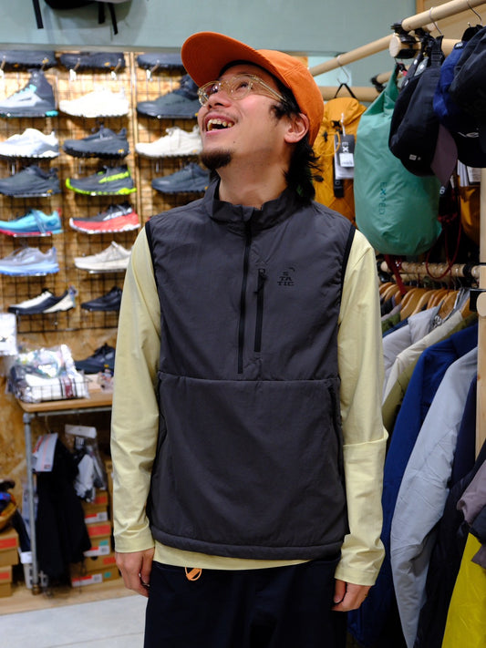 ADRIFT VEST WITH SHELL（オクタ＋シェル素材でアウター使用もできるベスト）【STATIC】